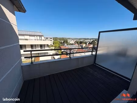 studio 1 pièce 30 m²