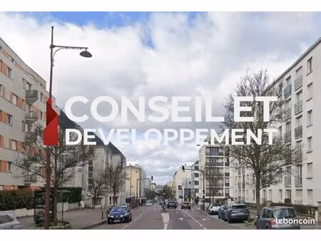 boutique 42 m² versailles