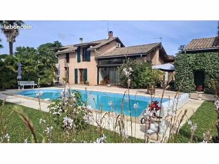 maison 225 m2 située à albefeuille lagarde (82290)