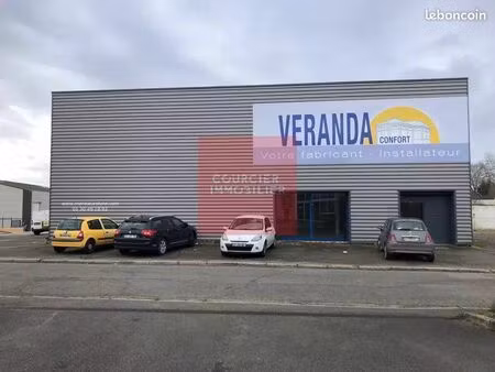 local 120 m² coignières