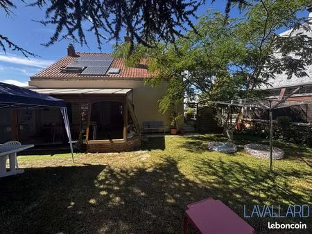 maison 9 pièces 170 m²