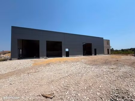 location hangar