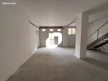 local d'activité 200 m²