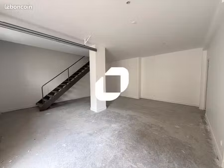 local d'activité 275 m²