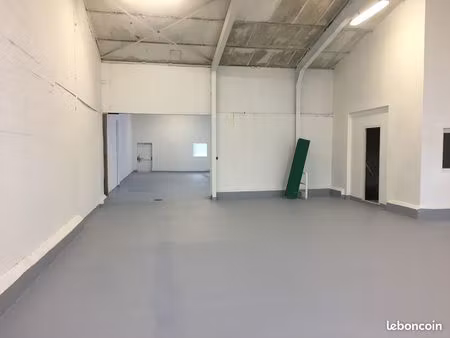 entrepôts 246 & 360 m² – le houlme  10 min de rouen – porte sectionnelle