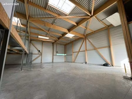 local d'activite 1042 m² bailly romainvilliers