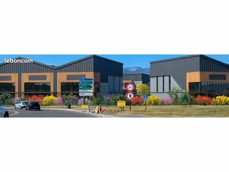 local d'activite 7501 m² persan