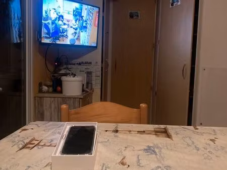 mobil home 2 chambres + terrasse couverte bien entretenue