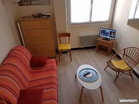 studio 50m de la plage