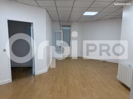 bureau 57 m²