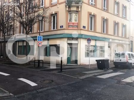 local commercial 65 m²