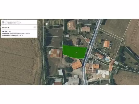 terrain constructible 897 m²