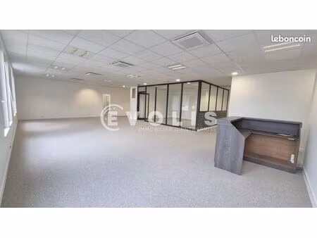 bureaux 198 m²