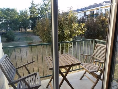 t1 bis meublé lumineux avec balcon et parking dans quartier calme