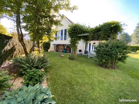 location grande maison à saint witz dans résidence avec piscine
