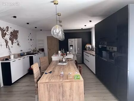 grande maison à louer