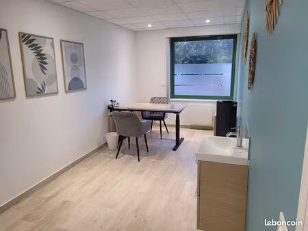location cabinet/bureau serris