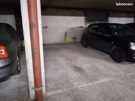 parking couverte proche gare noisy champs