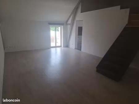 f2+mezzanine+terrasse la grande paroisse 58m2
