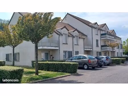 appartement · 3 pièces · 65m² . cuisine aménagée . balcons
