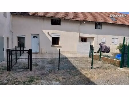 location f3