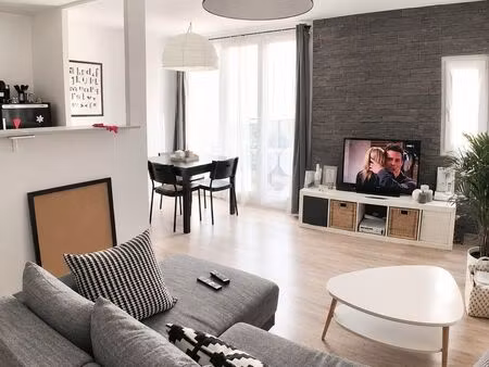 location appartement t3 59 m² – lieusaint – 2 balcons et parking