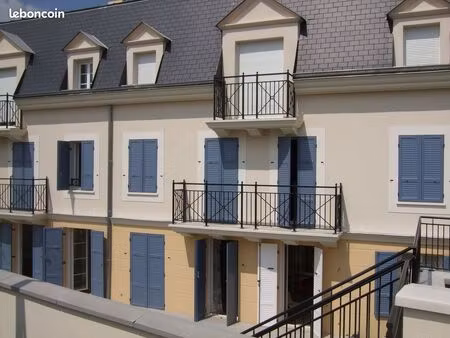 grand studio 28 m avec parking en sous-sol proche disney