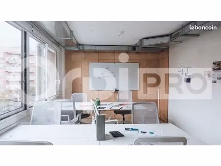 local commercial 980 m²