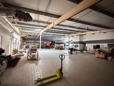local commercial 1690 m² rochechouart