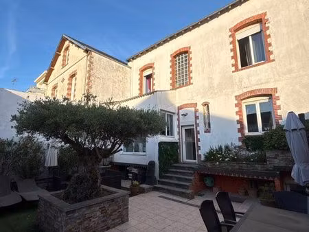 rare maison 5 chambres 180 m2 200m plage quartier devallon