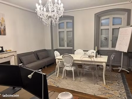 bureau 51 m²