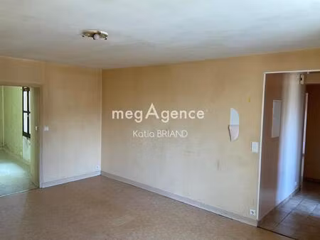 appartement avec 3 chambres proche centre-ville.