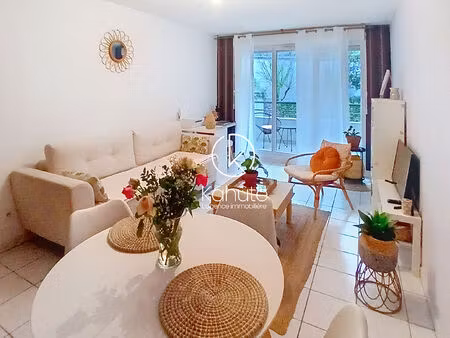appartement deux pièces une chambre lyon 5 balcon stationnement