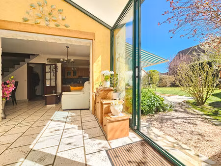 maison avec vie de plain-pied  sous-sol total et possibilité 3 chambres à longuesse