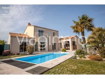 propriété en viager 9 pièces 199 m²