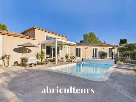 villa contemporaine d’exception avec piscine chauffée en vente à 3 km de calvisson (30114)