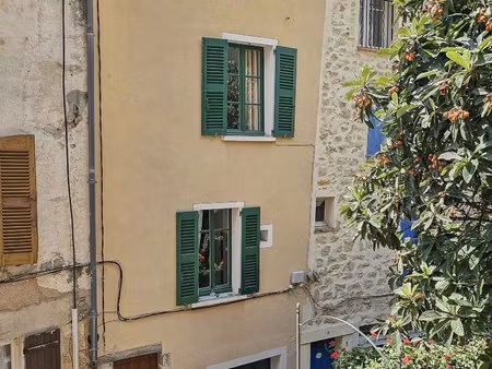 fayence dans le centre historique se trouve cette pittoresque maison de village
