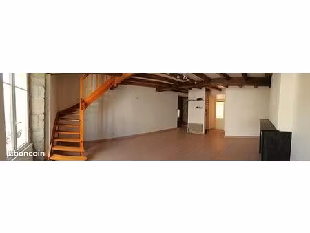 t3 duplex 95 m² – pierres & poutres – centre-ville montaigu