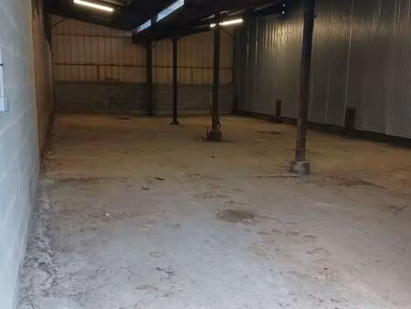 batiment stockage 200m2