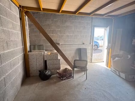 garage entrepot 100m2 au sol et 70m2 mezzanine au chateau d'olonne + parking