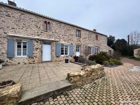maison 7 pièces 178 m²