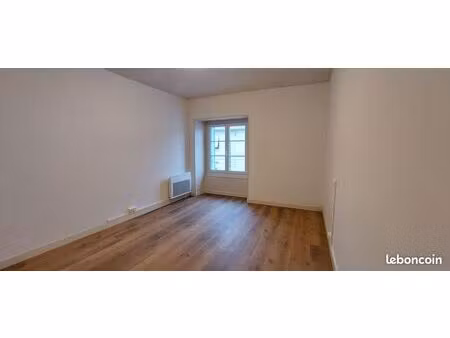 location montournais