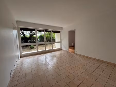location appartement 3 pièces 64.7 m² à les ulis (91940)  1 035 €