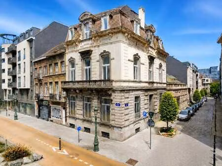 penthouse de caractère 2 ch au coeur de bruxelles