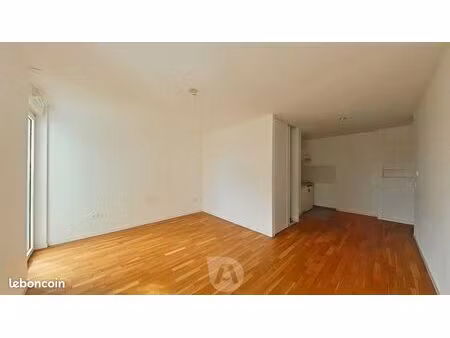appartement 1 pièce 33 m²