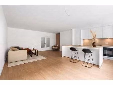 appartement renové avec jardin près du parc & gare