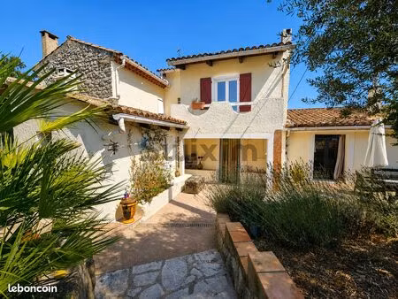 maison 5 pièces 231000 m²