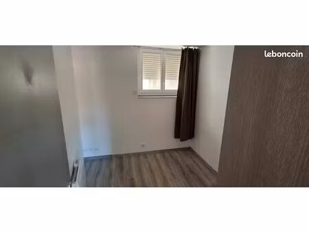 bel appartement t2 très bon état libre de suite