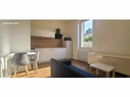 joli appartement t2 meublé 26 m2 centre ville  proche iut  fac  chu