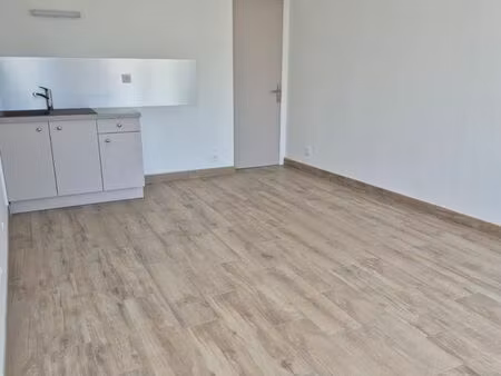 location t2 rez de chaussée